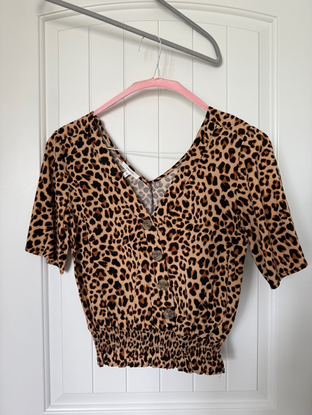 MAURICES Leopard Print V-Neck Button Front Women’s Top - Tan/Black